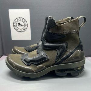 NIKE VAPORMAX LIGHT II SHOES AO4537-300 CARGO GREEN Women Size 5 NEW